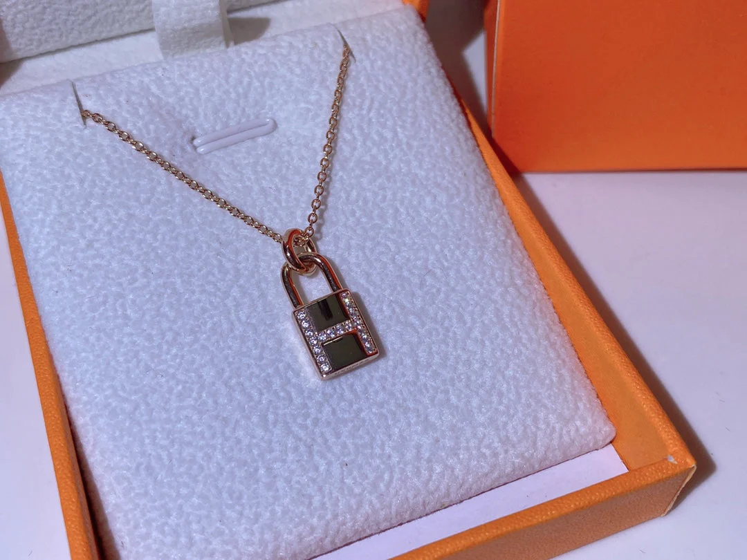 [Hermes]HM ADVANCED NICHE LOCK HEAD NECKLACE DIAMONDS