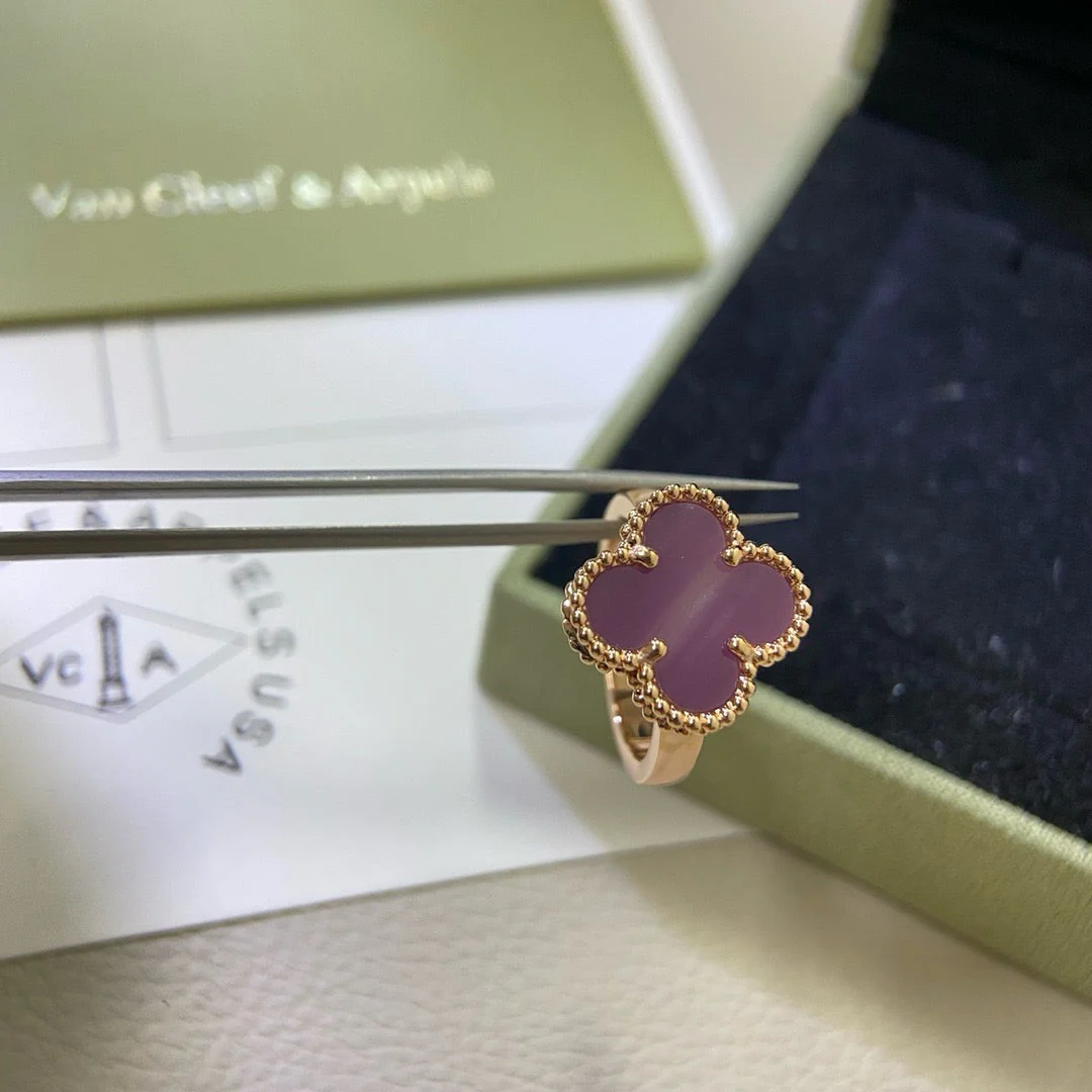 [Van Cleef & Arpels]  PURPLE VIOLET RING