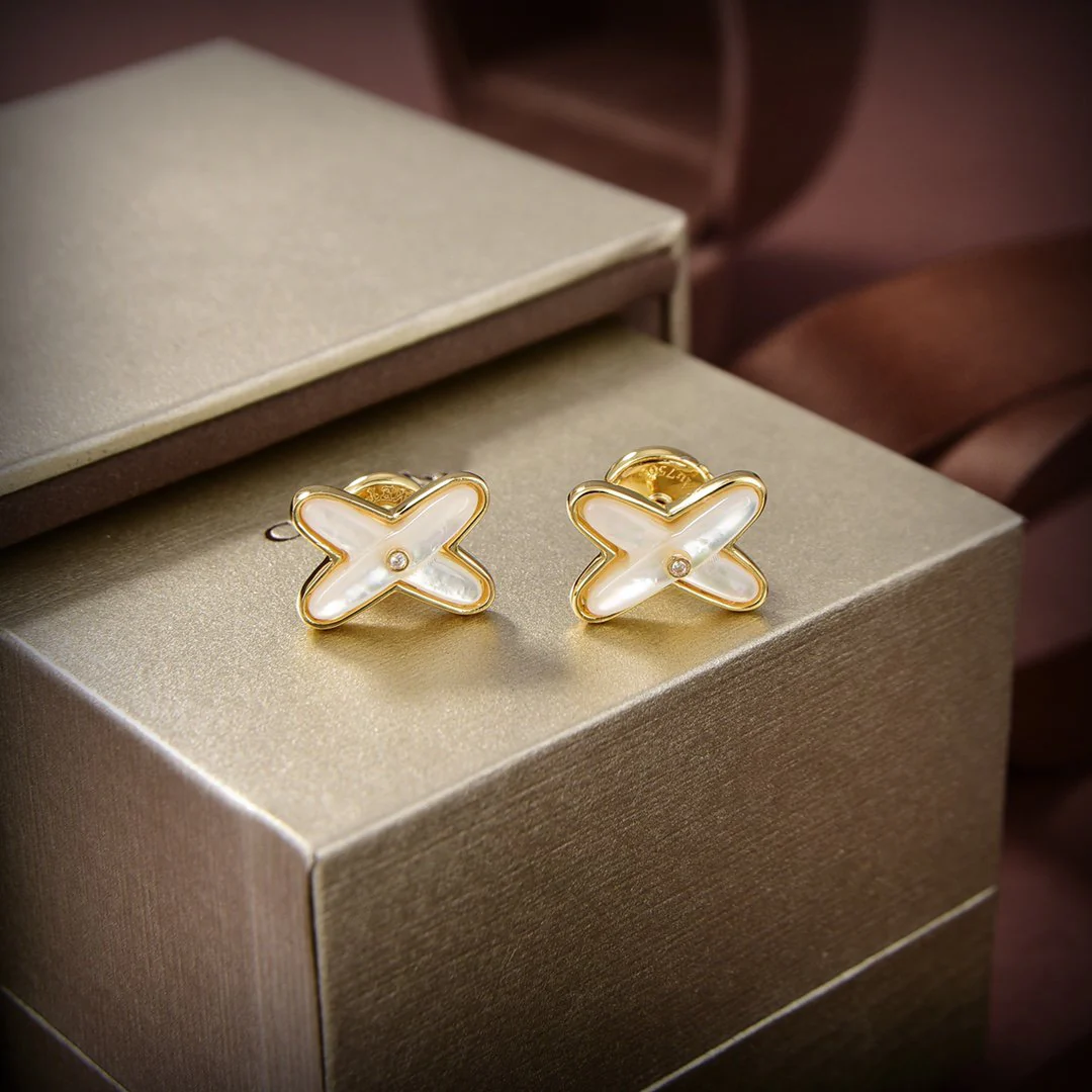 [Chaumet]JEUX DE WHITE MOP GOLD DIAMOND EARRINGS