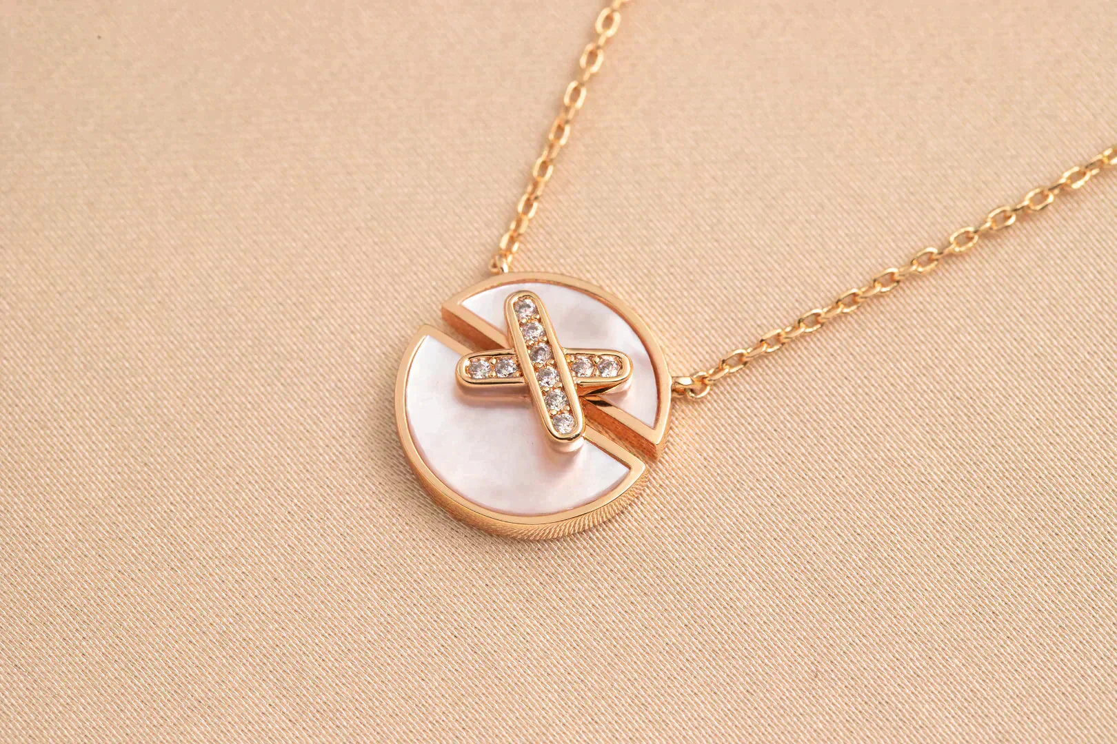 [Chaumet]JEUX DE ROSE GOLD DIAMOND NECKLACE