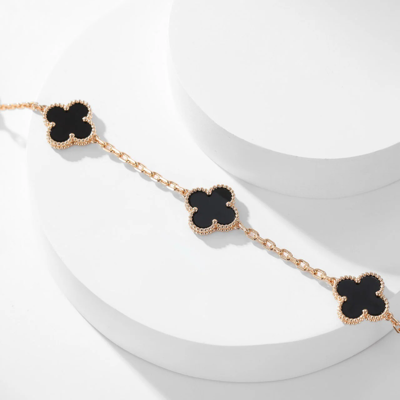 [Van Cleef & Arpels] 10 MOTIFS ONYX NECKLACE