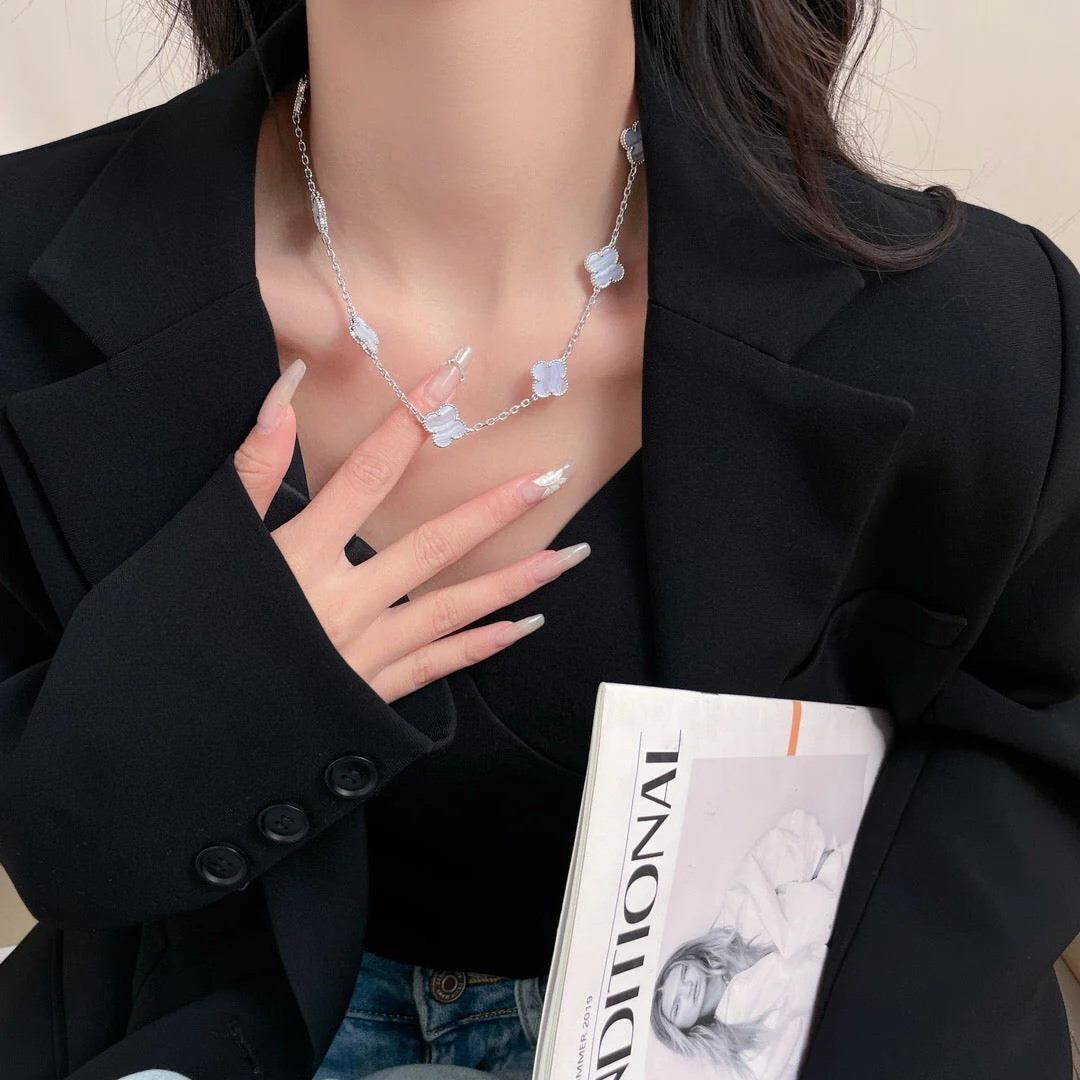 [Van Cleef & Arpels] 10 MOTIFS PURPLE CHALCEDONY NECKLACE