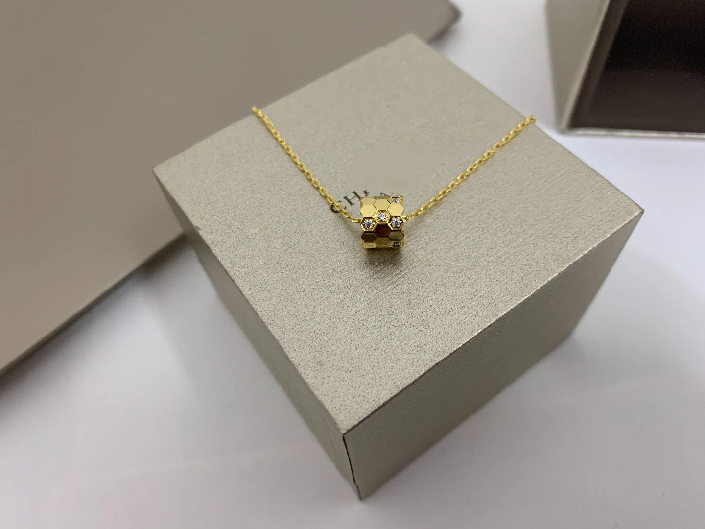 [Chaumet]BEE LOVE DIAMOND NECKLACE