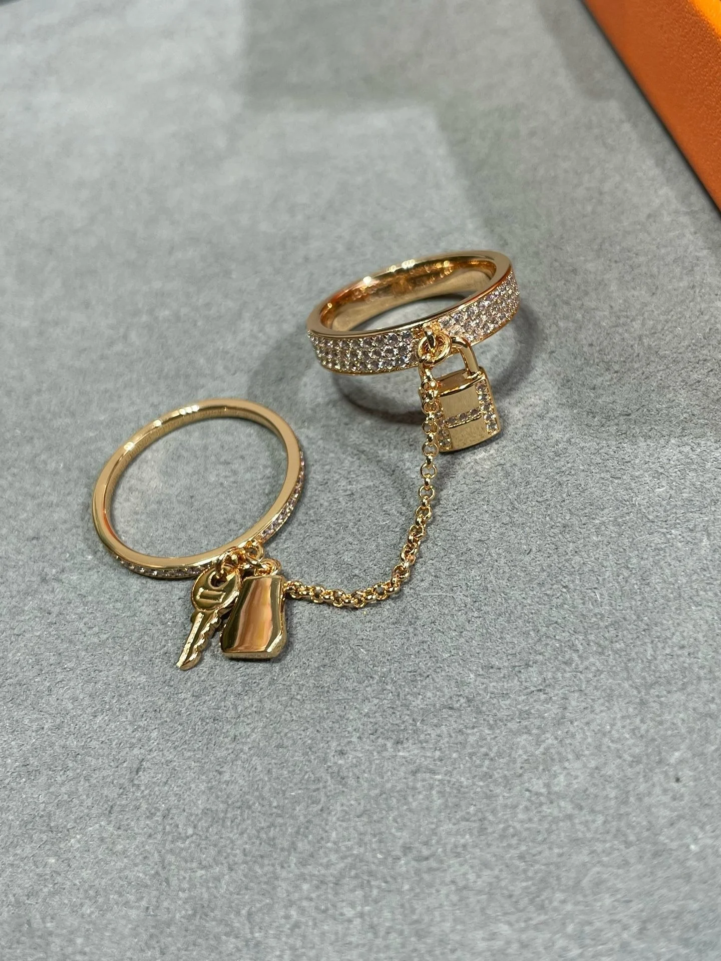[Hermes]HM KELLY CLOCHETTE DOUBLE RING IN ROSE GOLD WITH DIAMONDS
