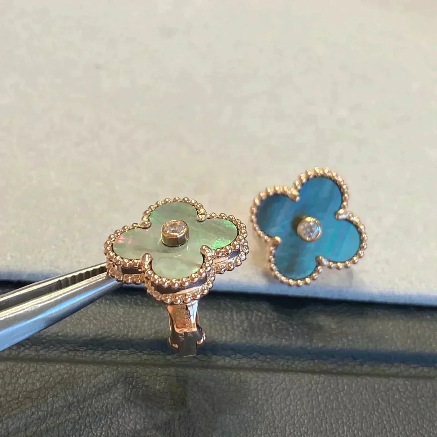 [Van Cleef & Arpels] MEDIUM 1 MOTIFS GRAY MOP  DIAMOND EARRINGS