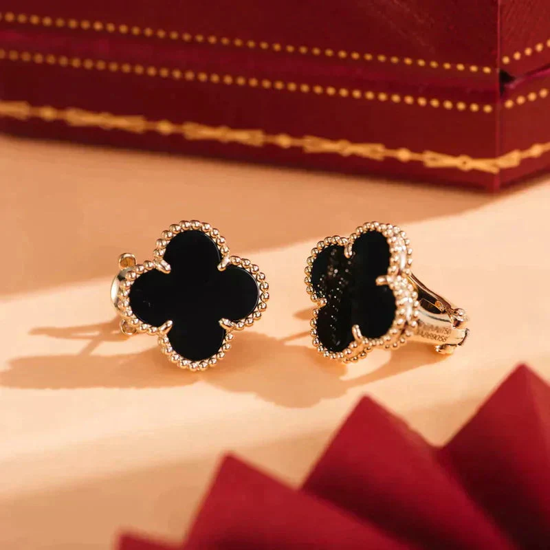 [Van Cleef & Arpels] MEDIUM 1 MOTIFS  ONYX STUD EARRINGS