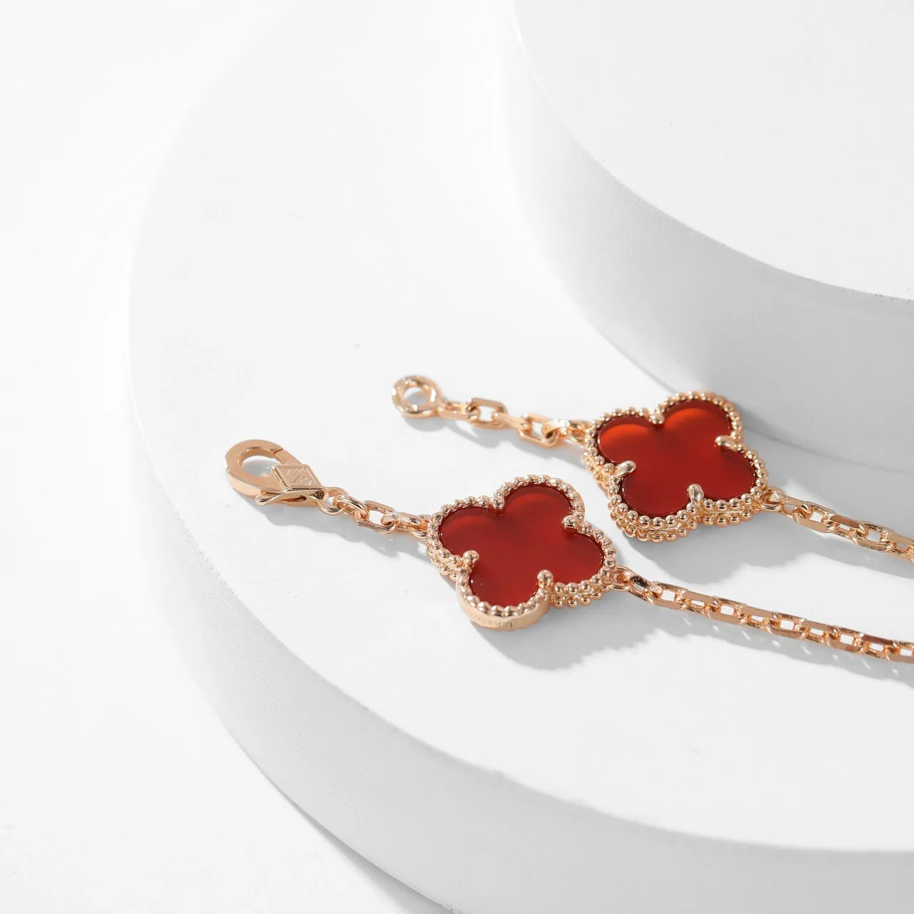 [Van Cleef & Arpels] 10 MOTIFS CARNELIAN NECKLACE