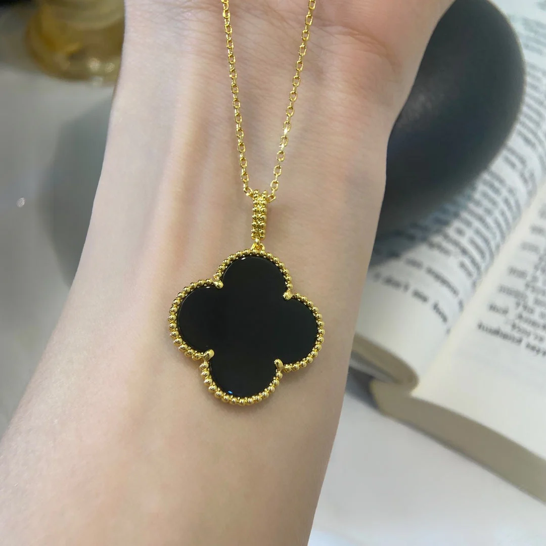 [Van Cleef & Arpels] 25MM NECKLACE GOLD ONYX