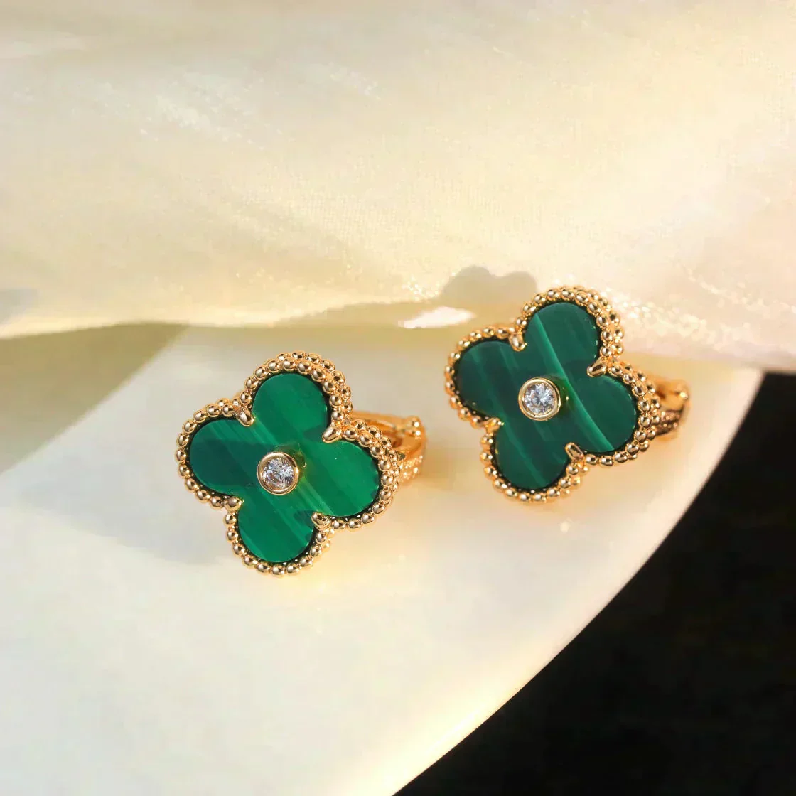 [Van Cleef & Arpels] MEDIUM 1 MOTIFS MALACHITE DIAMOND EARRINGS