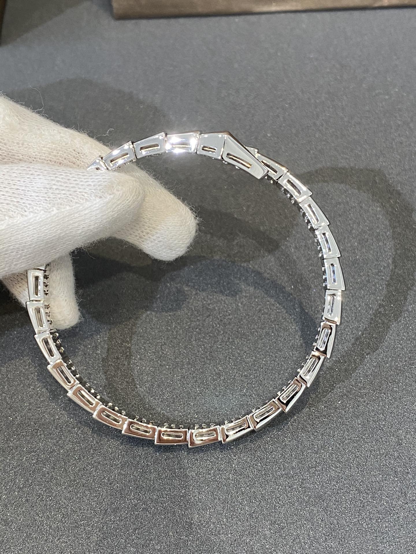 [Bulgari]SERPENTI BRACELET DIAMONDS SILVER