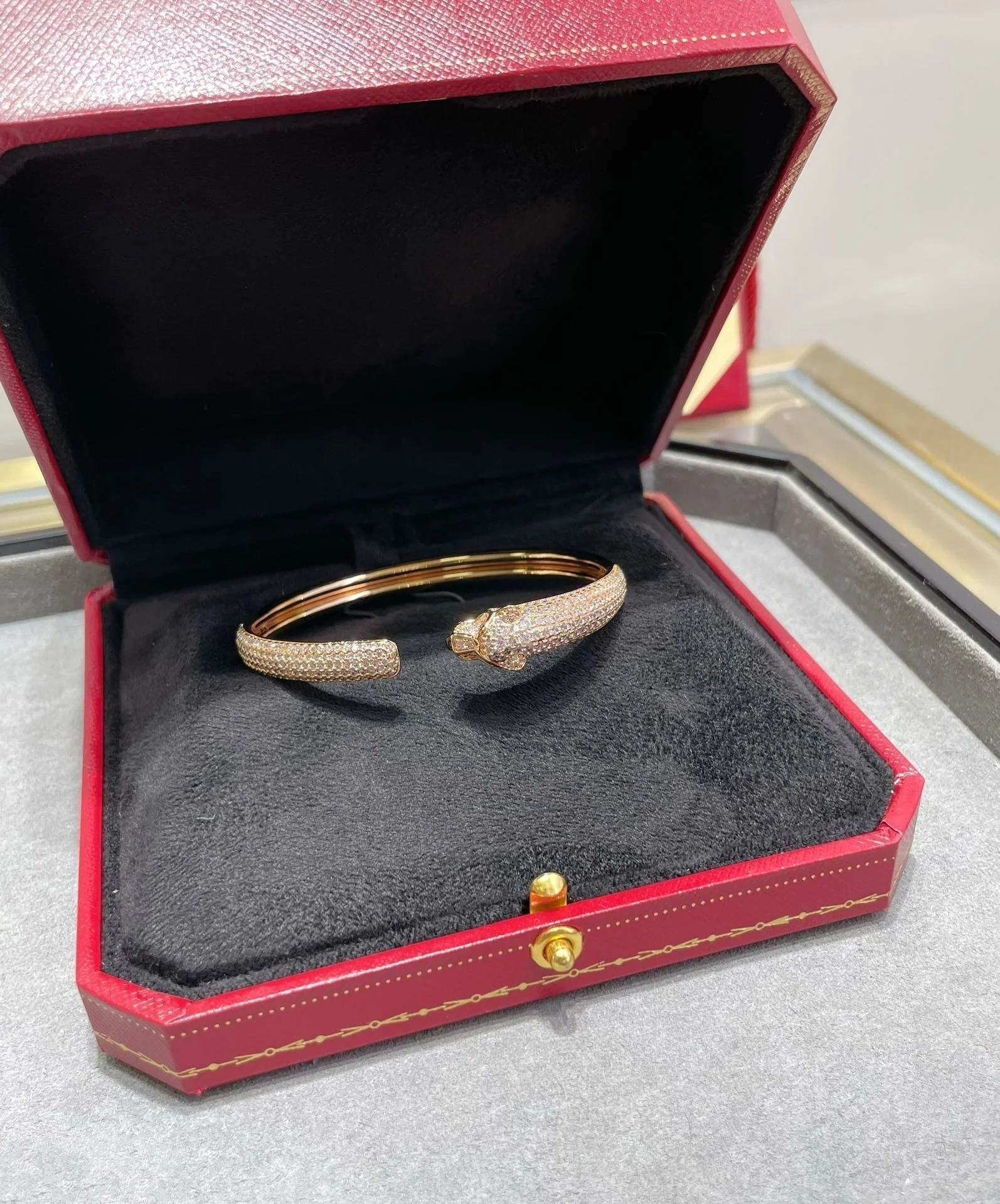 [Cartier]PANTHERE FULL DIAMOND OPEN BRACELET