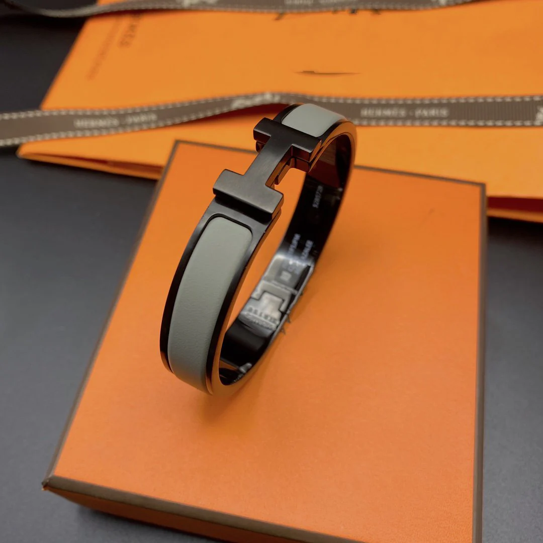 [Hermes]CLIC HM SO BLACK GREY BRACELET