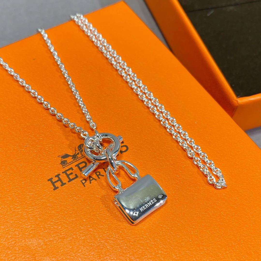 [Hermes]CONSTANCE PEDANT SILVER NECKLACE