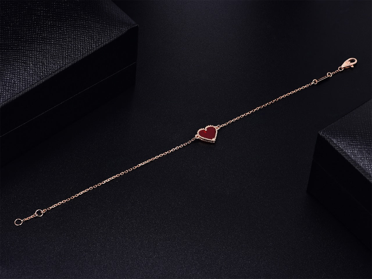 [Van Cleef & Arpels]HEART CARNELIAN PINK GOLD BRACELET