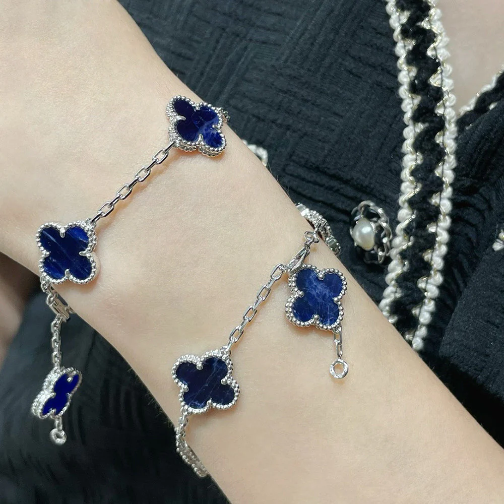 [Van Cleef & Arpels] 5 MOTIF PIETERSITE SILVER BRACELET