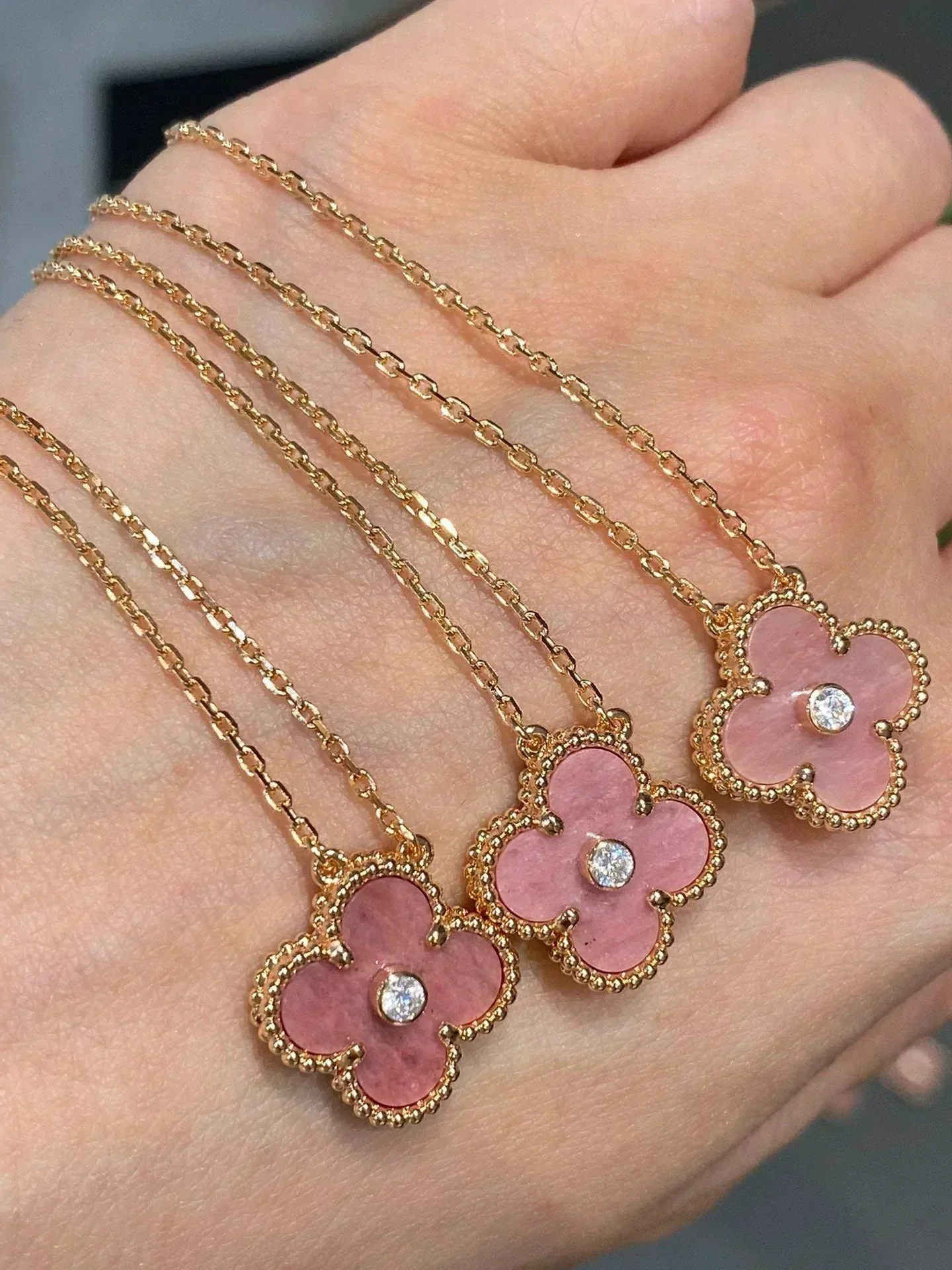 [Van Cleef & Arpels] 15MM DIAMOND RHODONITE NECKLACE