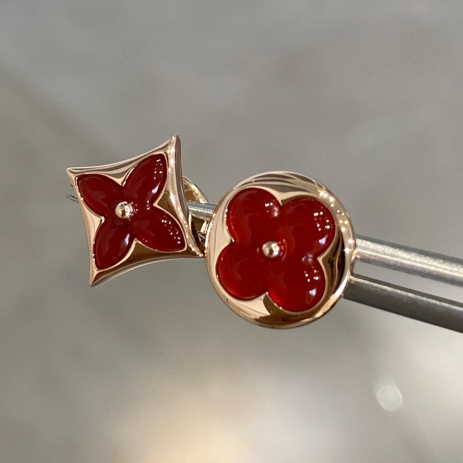 [Louis vuitton]STAR AND SUN PINK GOLD CARNELIAN STUD EARRINGS