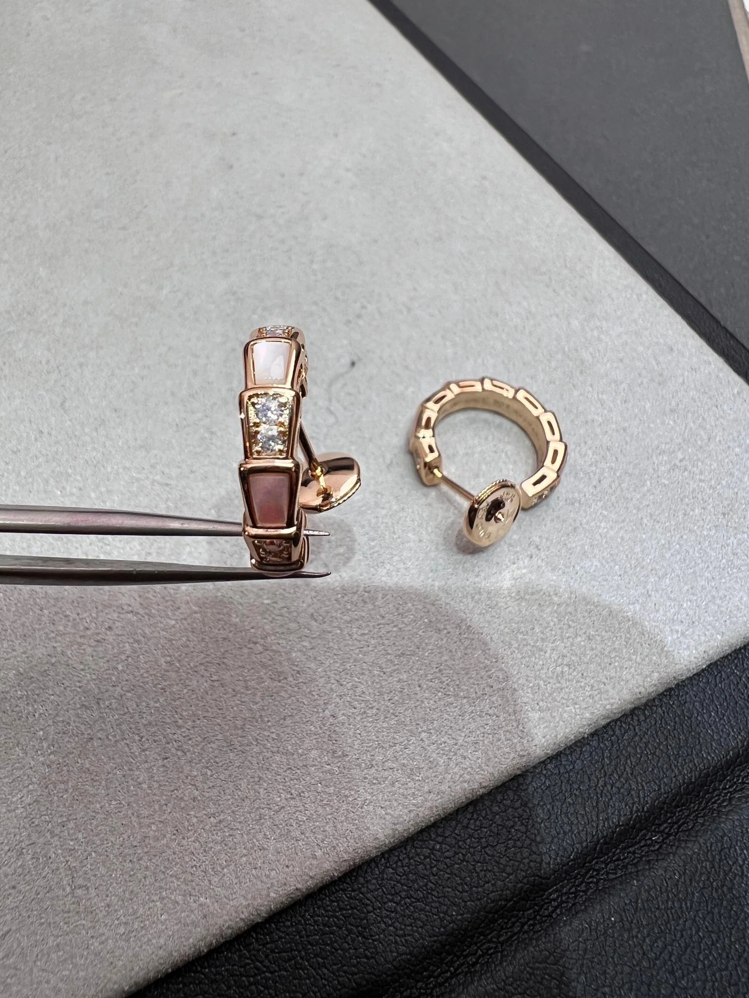[Bulgari]SERPENTI MOP PINK GOLD EARRINGS