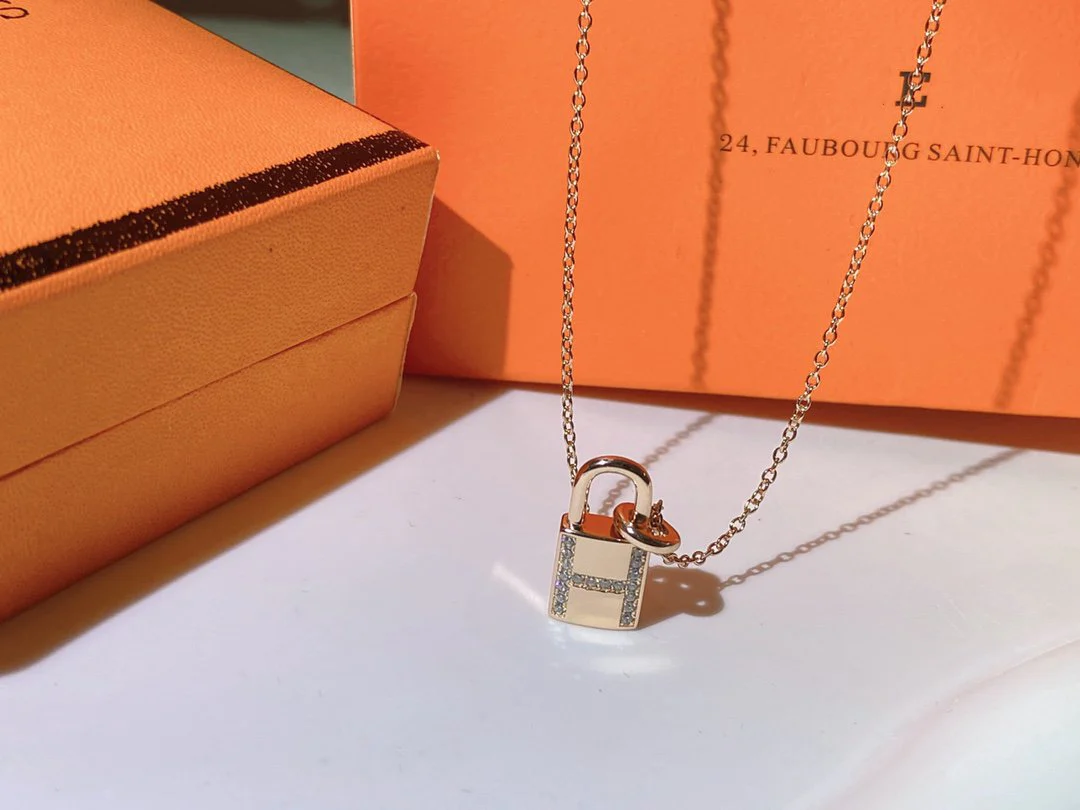 [Hermes]HM ADVANCED NICHE LOCK HEAD NECKLACE DIAMONDS