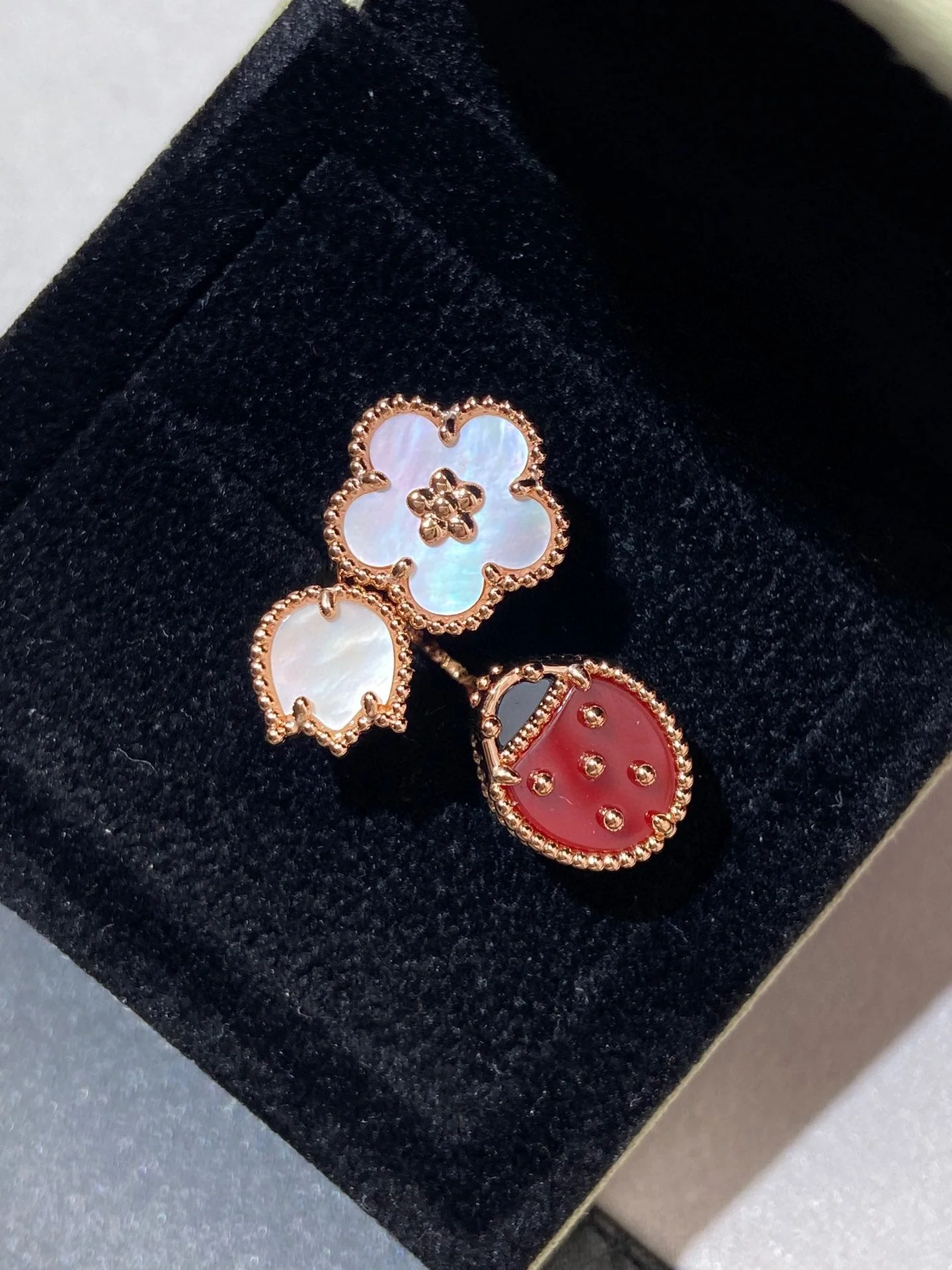 [Van Cleef & Arpels]LUCKY 3 MOTIF ROSE GOLD RING