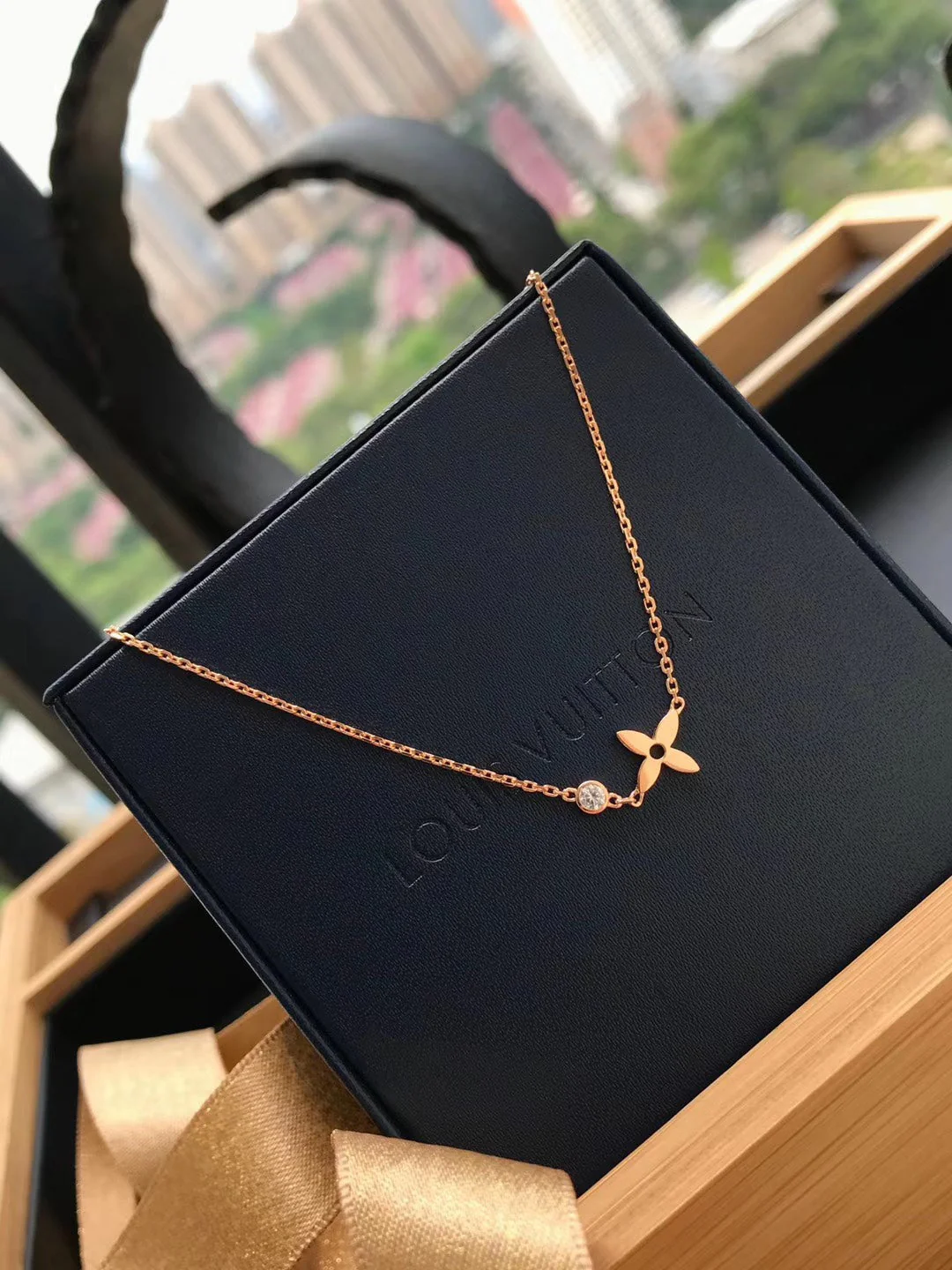 [Louis vuitton]BLOSSOM PENDANT PINK GOLD AND DIAMOND