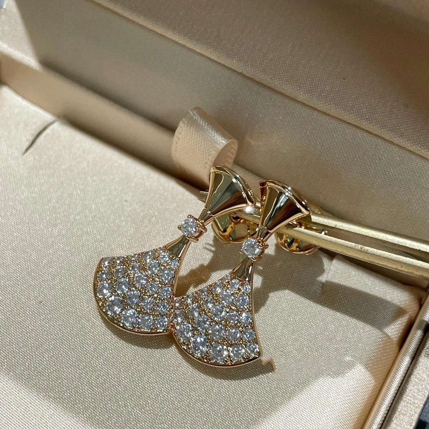 [Bulgari]DREAM EARRINGS DIAMOND