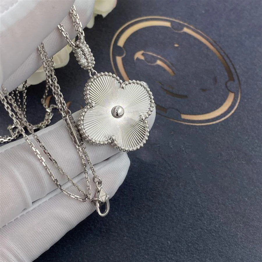 [Van Cleef & Arpels] 25MM SILVER BIG CLOVER NECKLACE