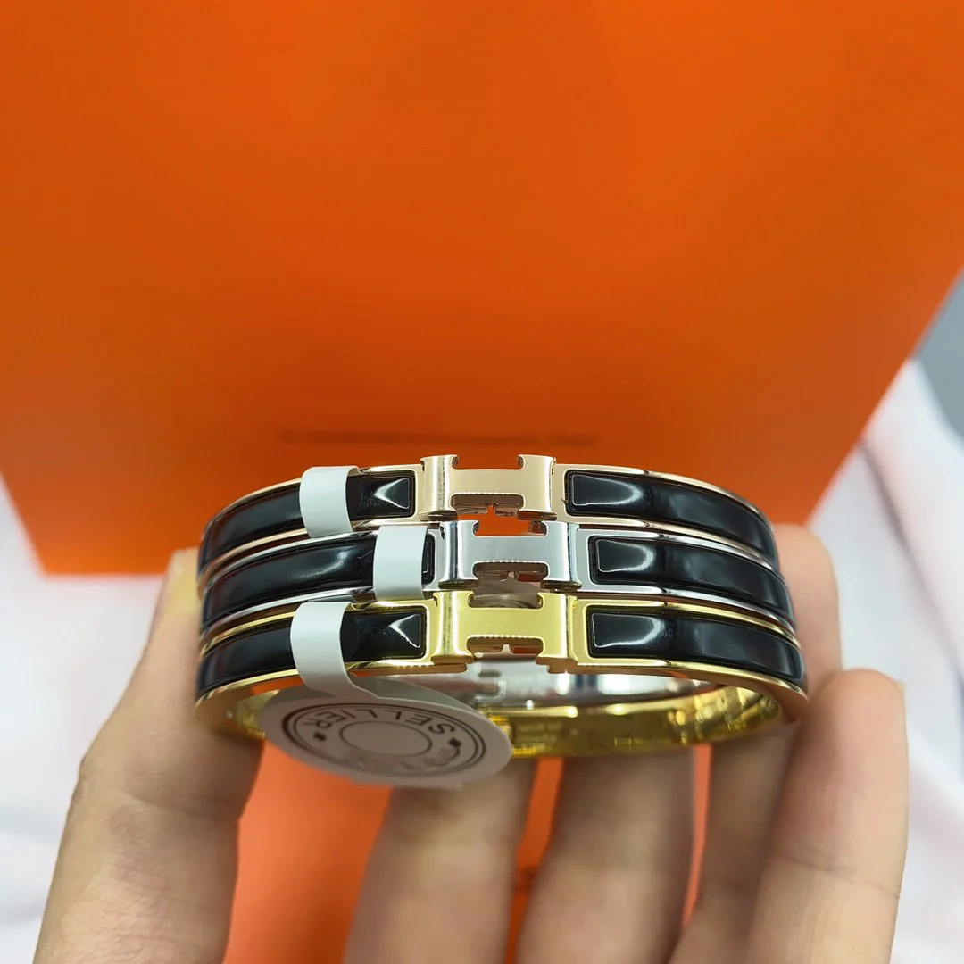 [Hermes]CLASSIC HM CLIC BLACK 8MM ENAMEL BRACELET