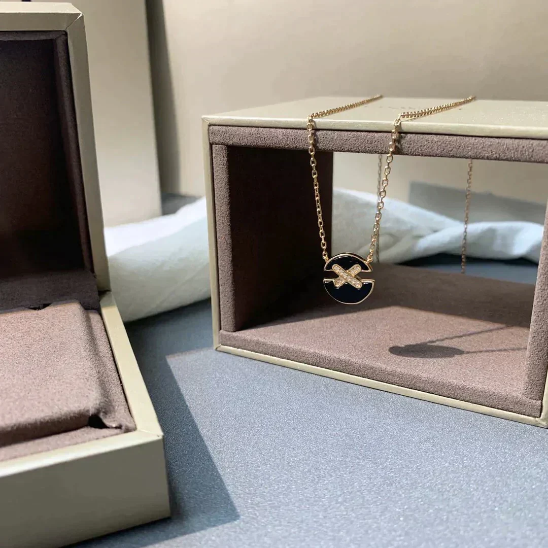 [Chaumet]JEUX DE ROSE GOLD DIAMOND NECKLACE