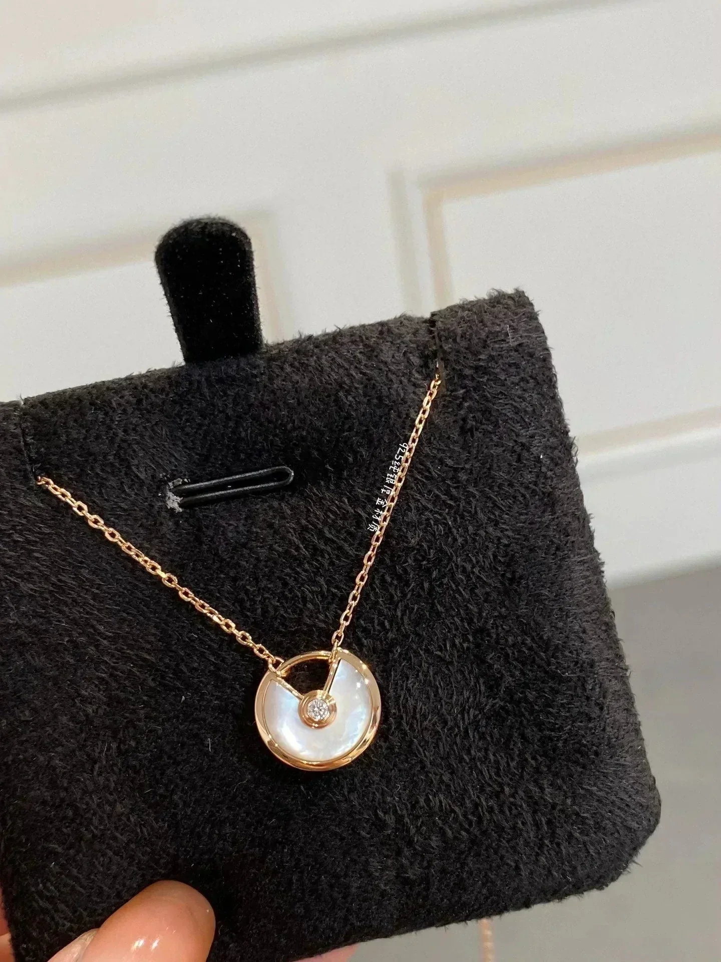 [Cartier]AMULETTE ROSE GOLD MOP NECKLACE