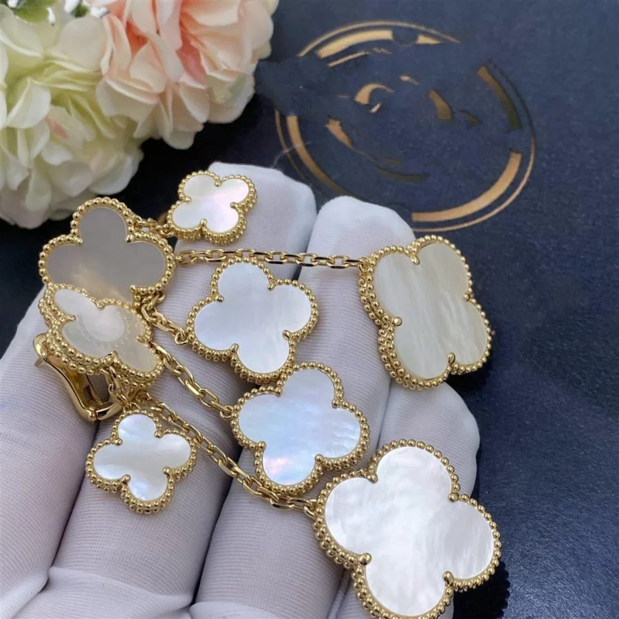 [Van Cleef & Arpels] EARRINGS WHITE MOP 4 MOTIFS GOLD