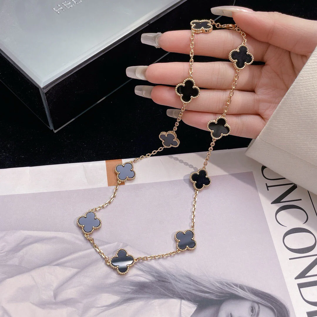 [Van Cleef & Arpels] 10 MOTIFS ONYX NECKLACE