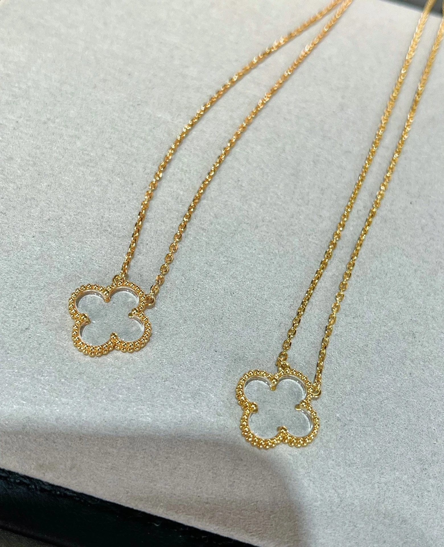 [Van Cleef & Arpels] ROCK CRYSTAL ROSE GOLD NECKLACE