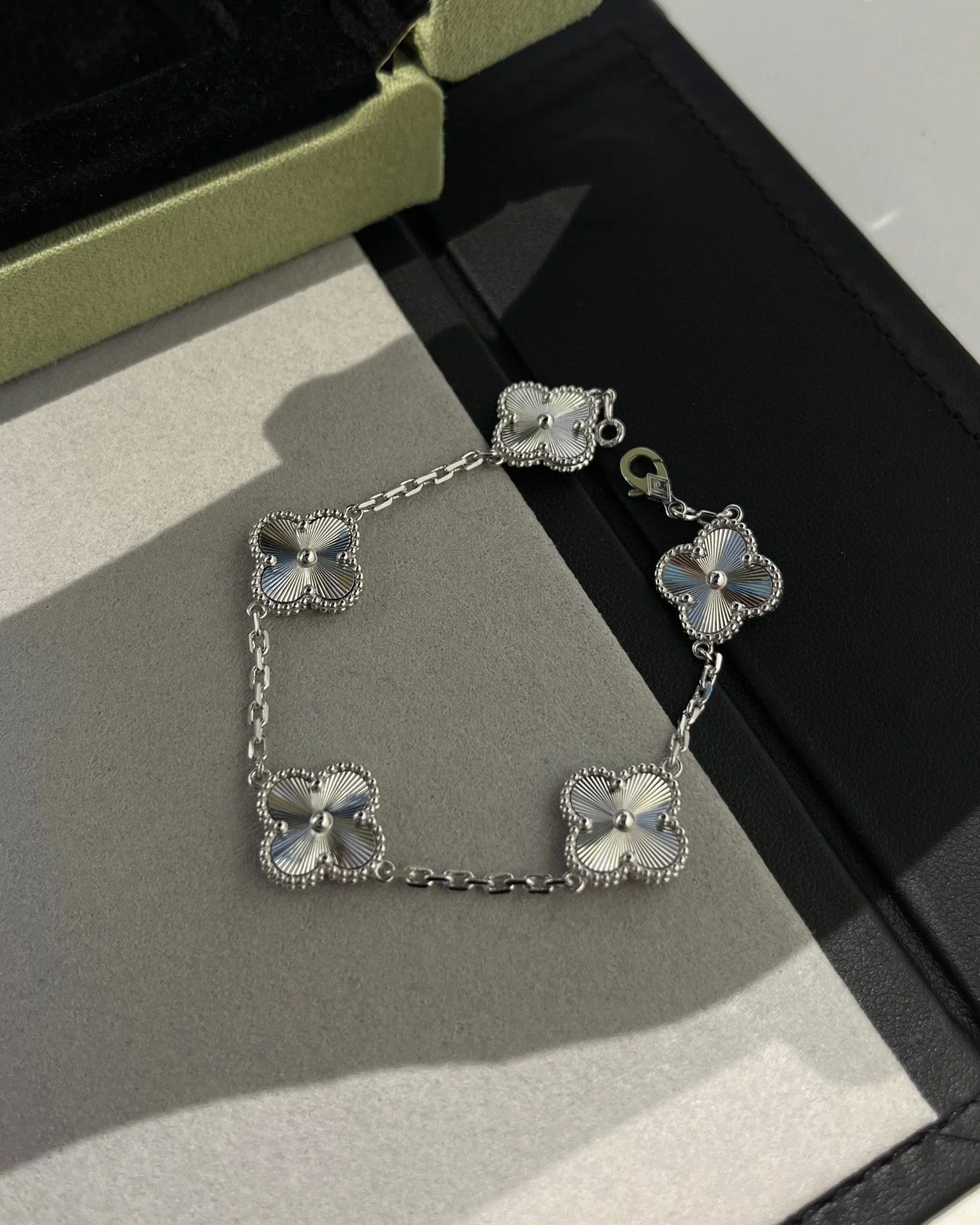 [Van Cleef & Arpels] SILVER 5 MOTIFS BRACELET
