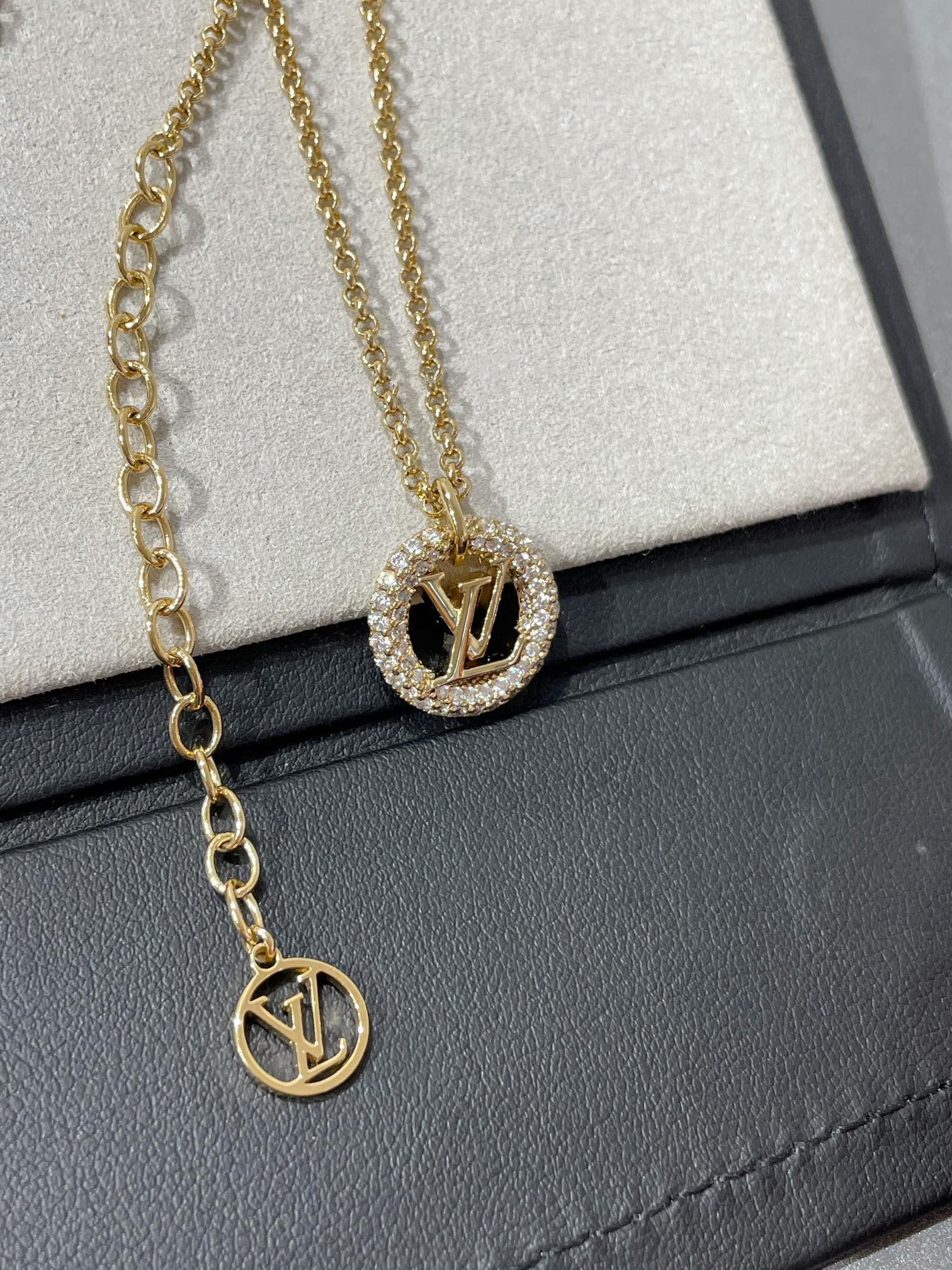 [Louis vuitton]BY NIGHT DIAMOND PAVED NECKLACE