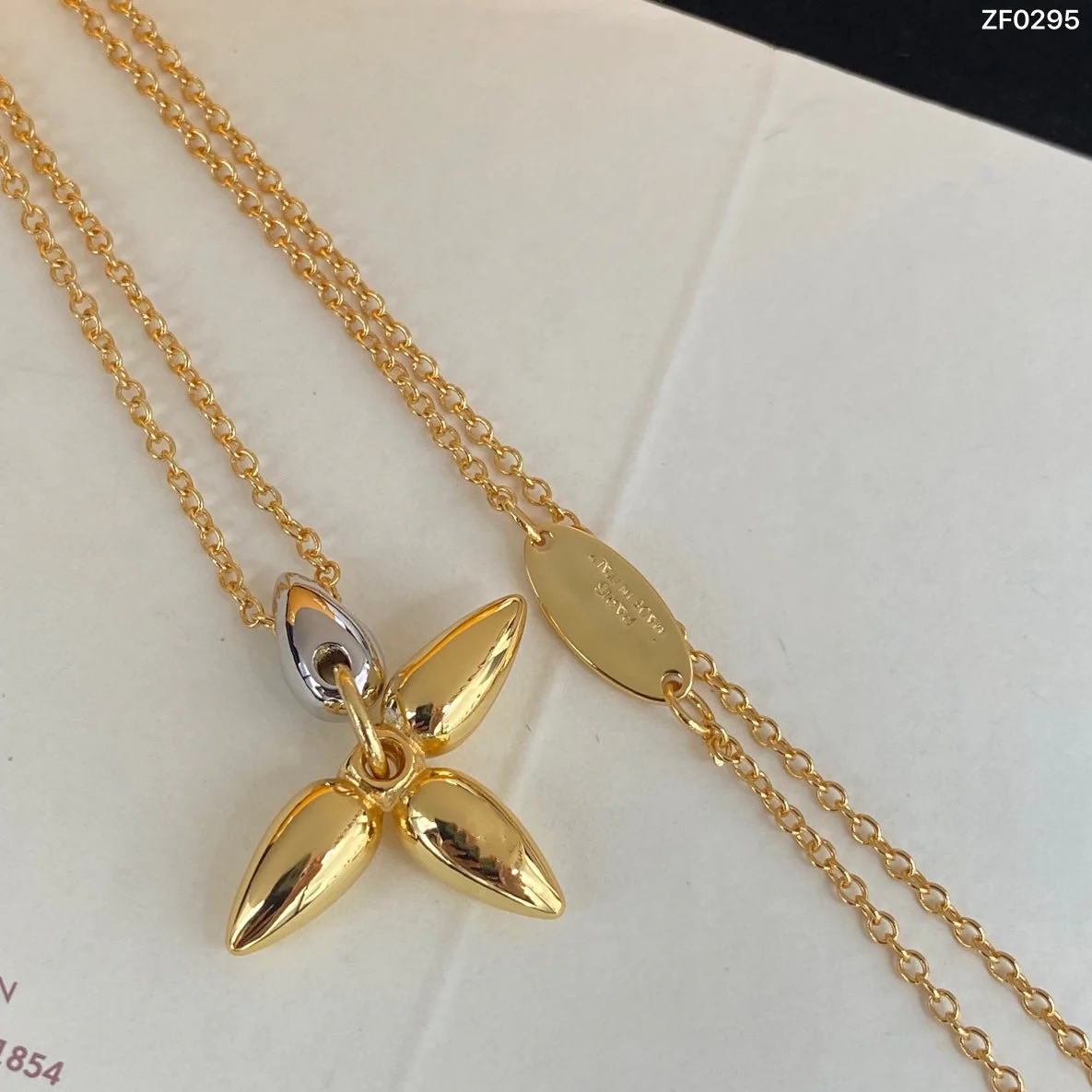 [Louis vuitton]LOUISETTE PEDANT GOLD NECKLACE
