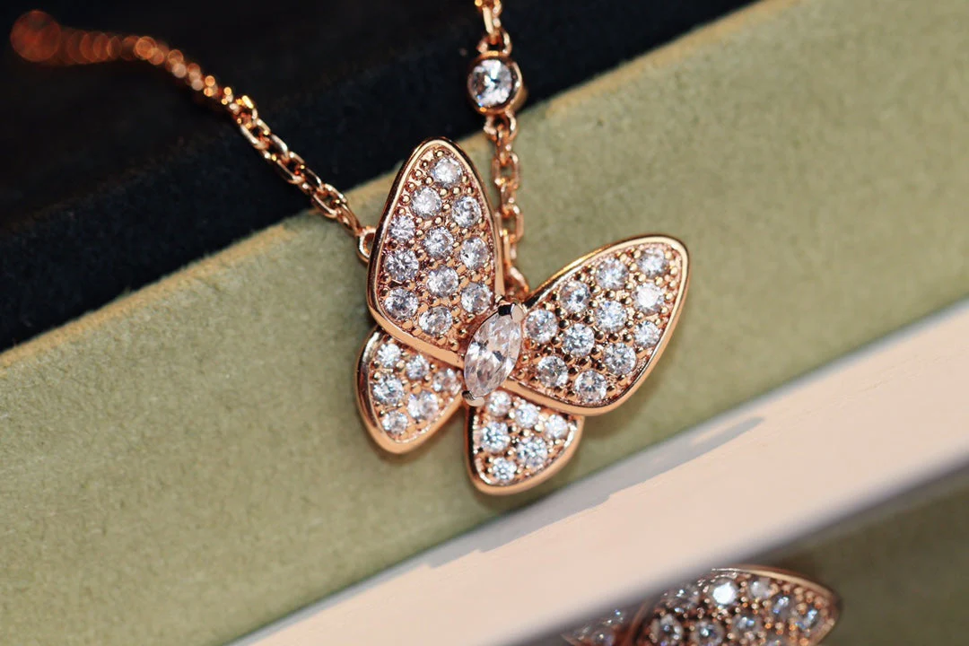 [Van Cleef & Arpels]BUTTERFLY DIAMOND NECKLACE