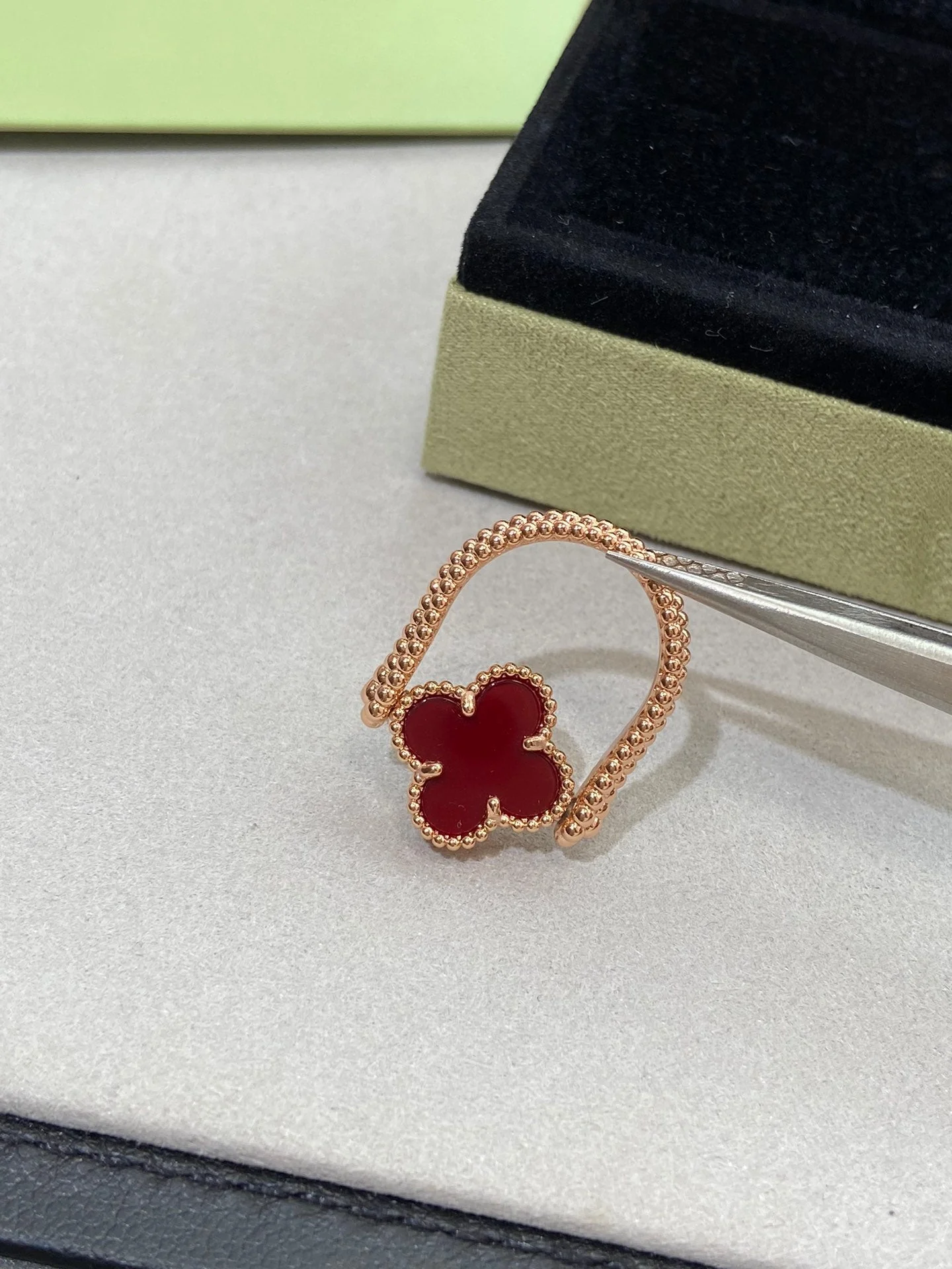 [Van Cleef & Arpels] RIVERSIBLE PINK GOLD RING