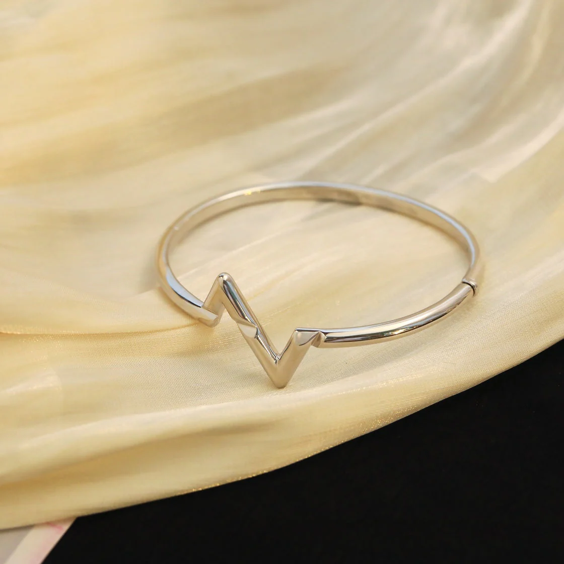 [Louis vuitton]VOLTE UPSITE DOWN BRACELET