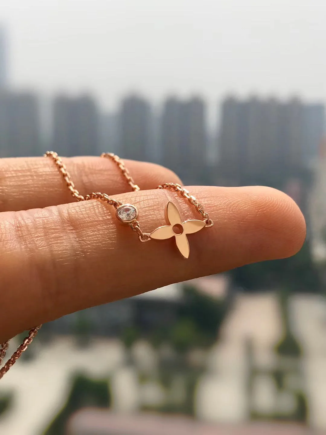 [Louis vuitton]BLOSSOM PENDANT PINK GOLD AND DIAMOND