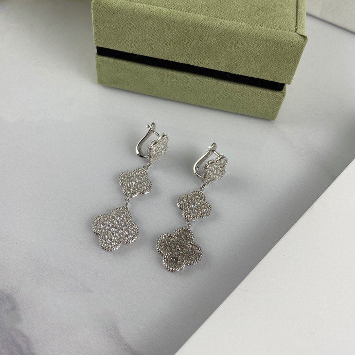 [Van Cleef & Arpels] 3 MOTIF DIAMOND SILVER DROP EARRINGS