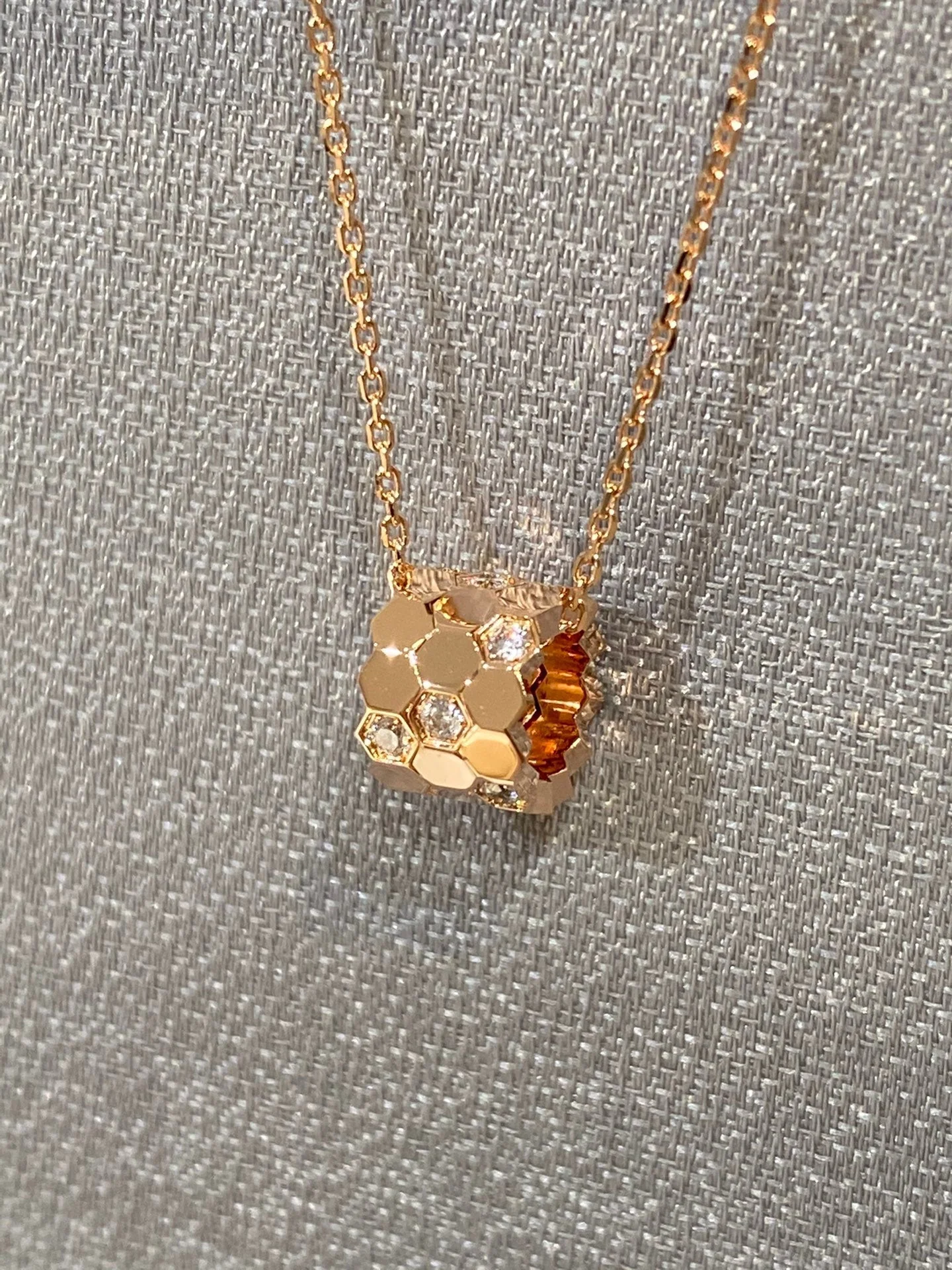 [Chaumet]BEE LOVE DIAMOND NECKLACE