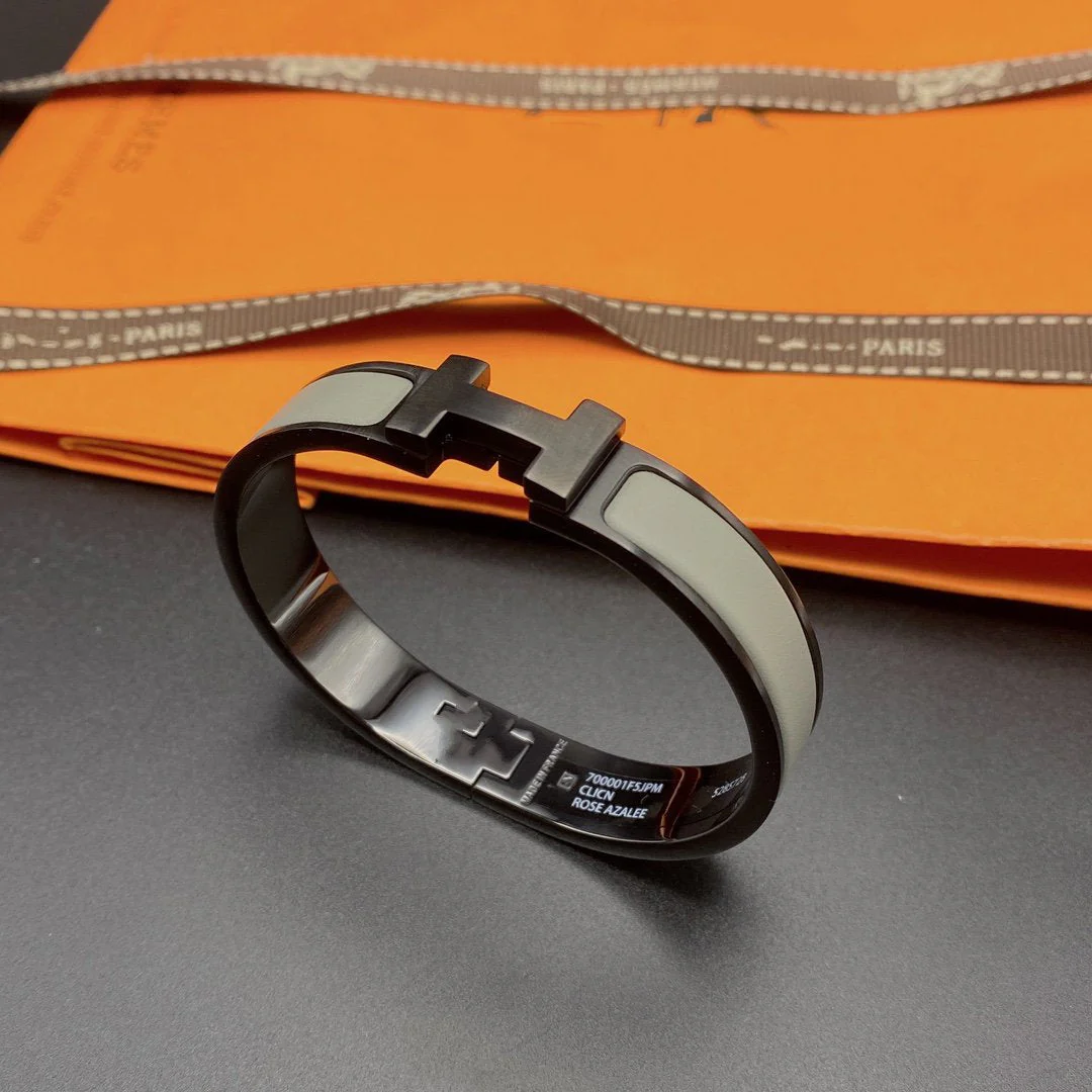 [Hermes]CLIC HM SO BLACK GREY BRACELET