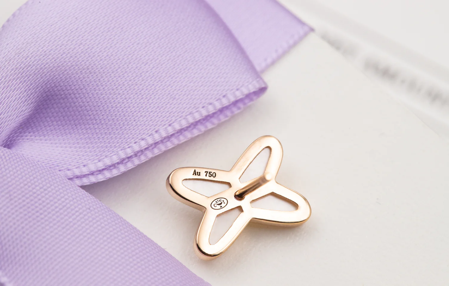 [Chaumet]JEUX DE WHITE MOP ROSE GOLD DIAMOND EARRINGS