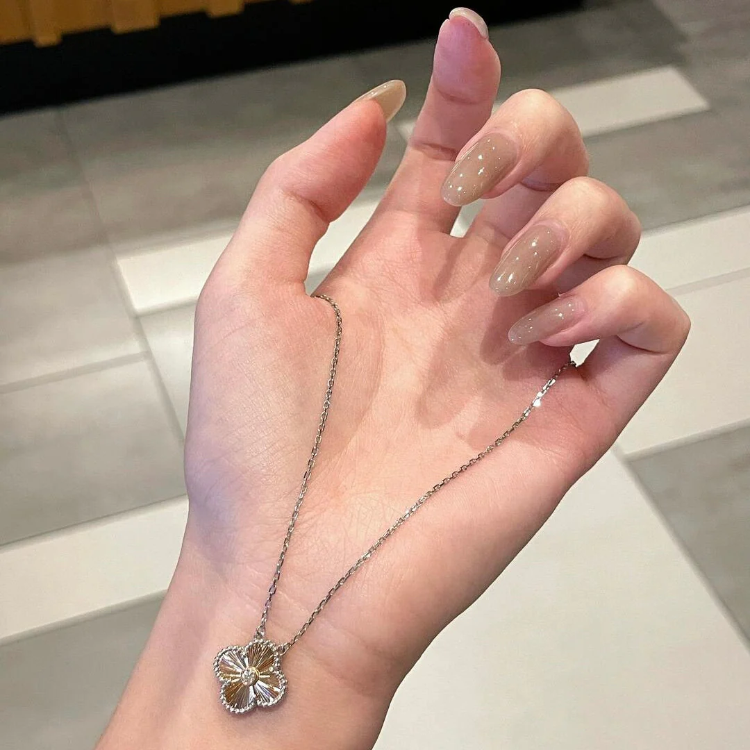 [Van Cleef & Arpels] 15MM DIAMOND LASER NECKLACE- CHRISTMAS 2024 SPECIAL EDITION