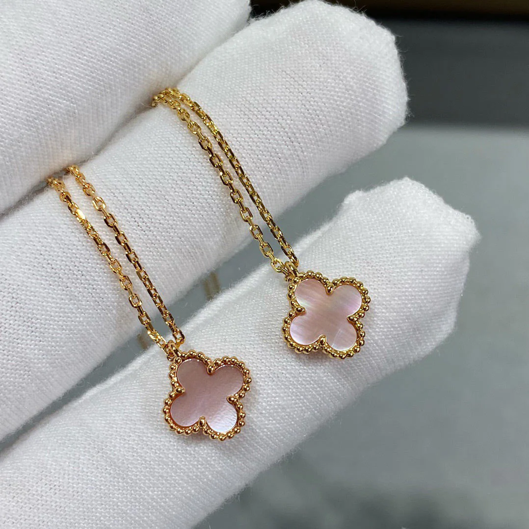 [Van Cleef & Arpels] 15MM PINK MOTHER-OF-PEARL SINGLE FLOWER NECKLACE