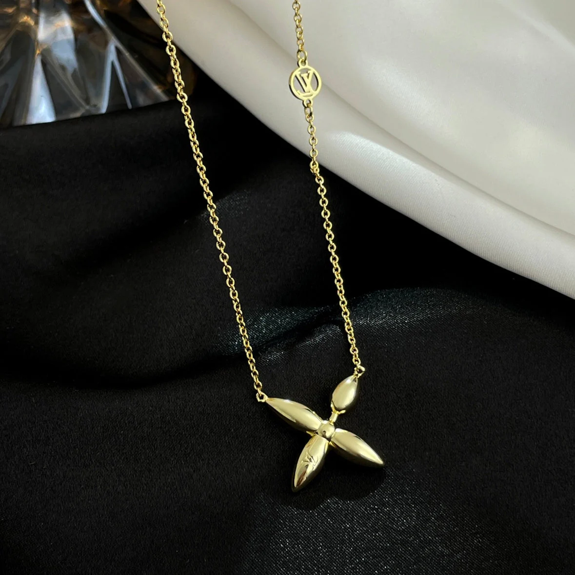 [Louis vuitton]LOUISETTE GOLD NECKLACE