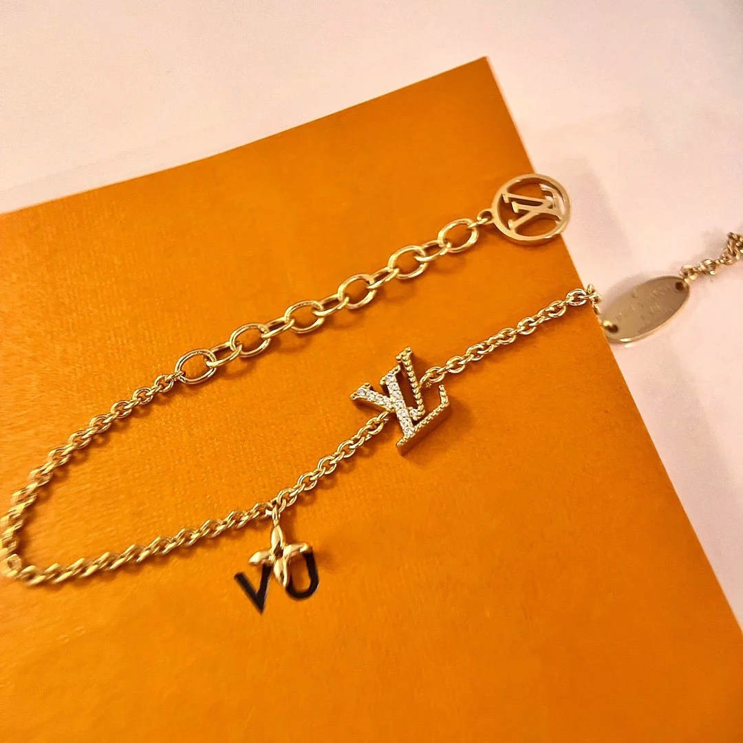 [Louis vuitton]LOGO STAR MOTIF GOLD BRACELET