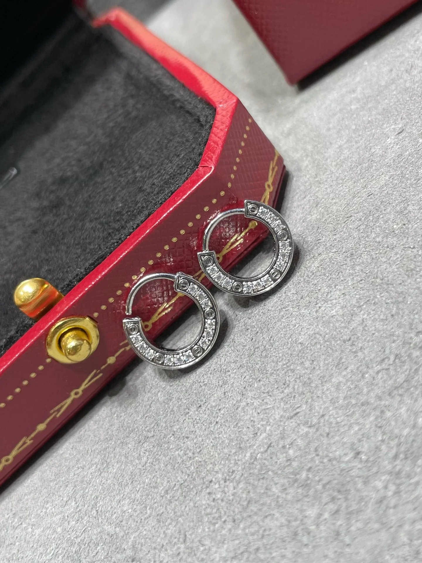 [Cartier]LOVE DIAMOND EARRINGS