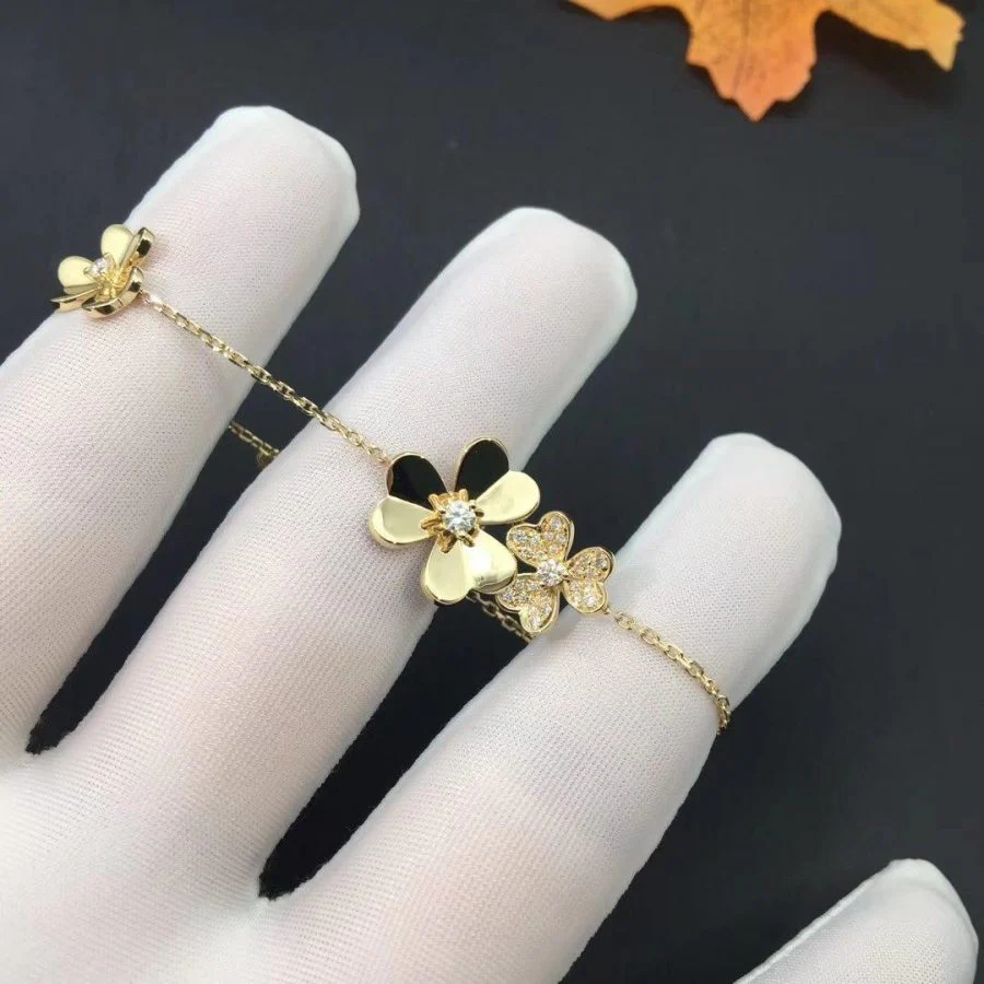 [Van Cleef & Arpels]FRIVOLE GOLD 5 FLOWERS BRACELET